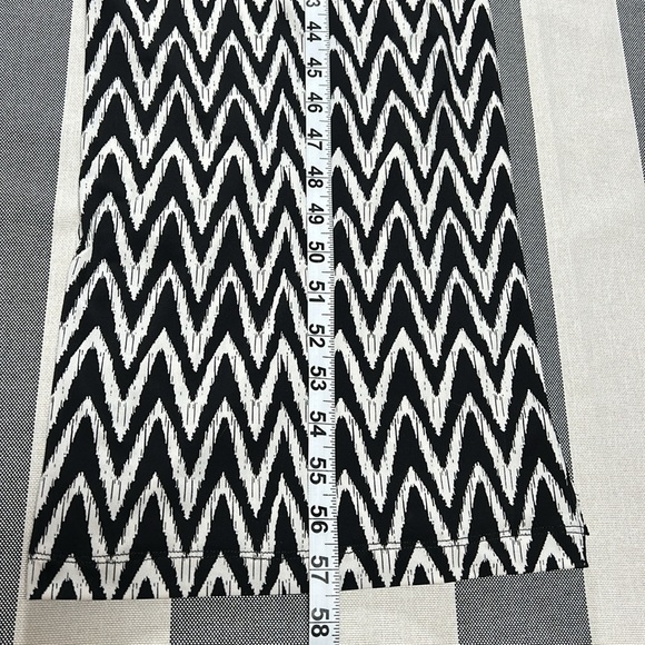 Donna Morgan Womens Black White Chevron Wide Leg Collared Jumpsuit Size 8 Work - Picture 10 of 13